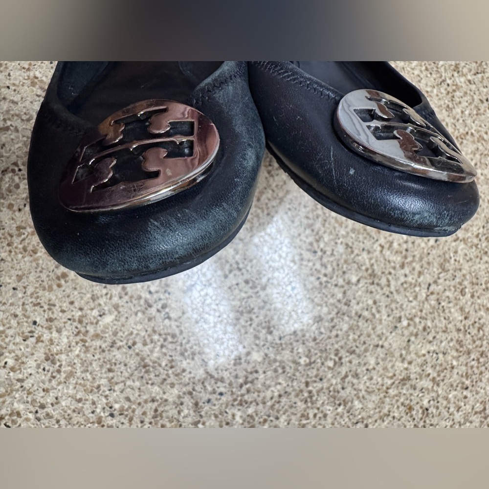 Tory Burch Black Leather Logo Ballet Flats with Silver Emblem - Picture 5 of 13